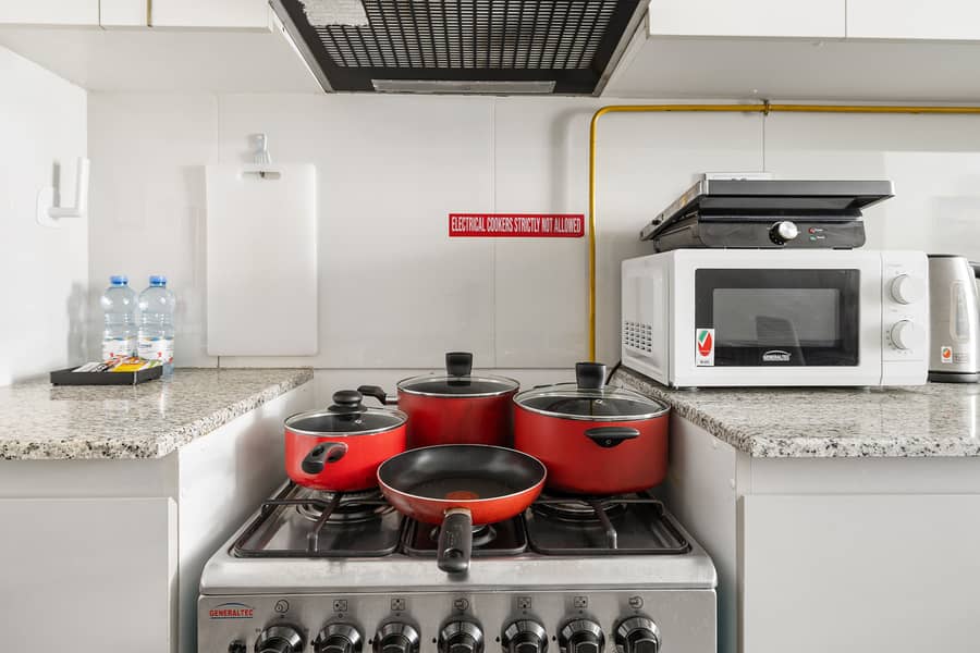 Spacious Studio with Canal View | Ready to Move in - Image 16