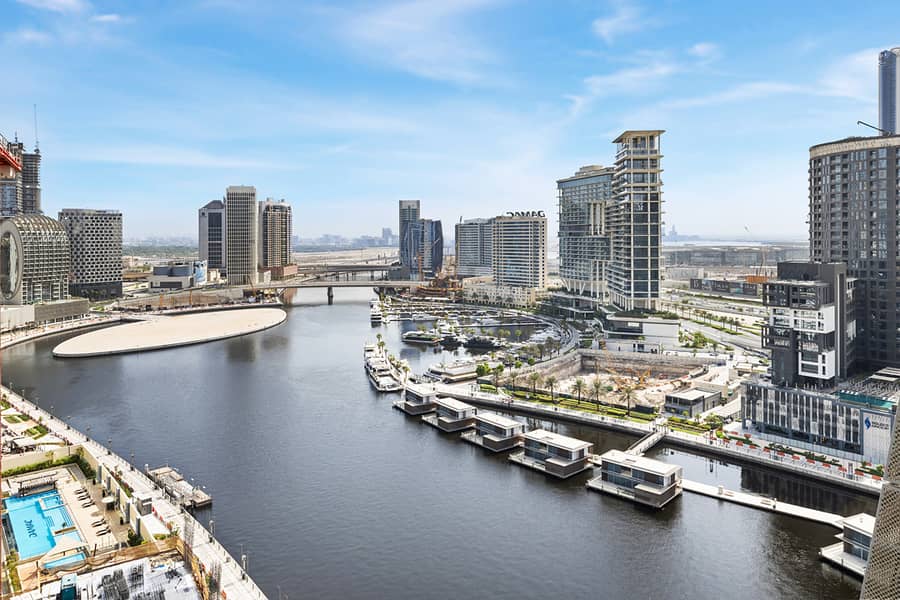 Elegant 2 BR Canal View | Hotel-Style Living | Great Amenities - Image 10