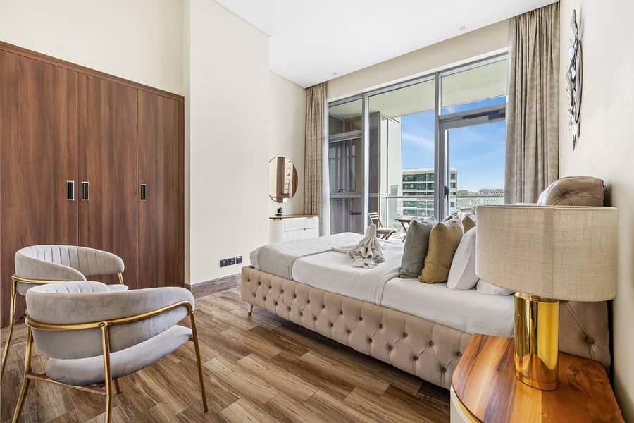 Elegant 2 BR Canal View | Hotel-Style Living | Great Amenities - Image 12