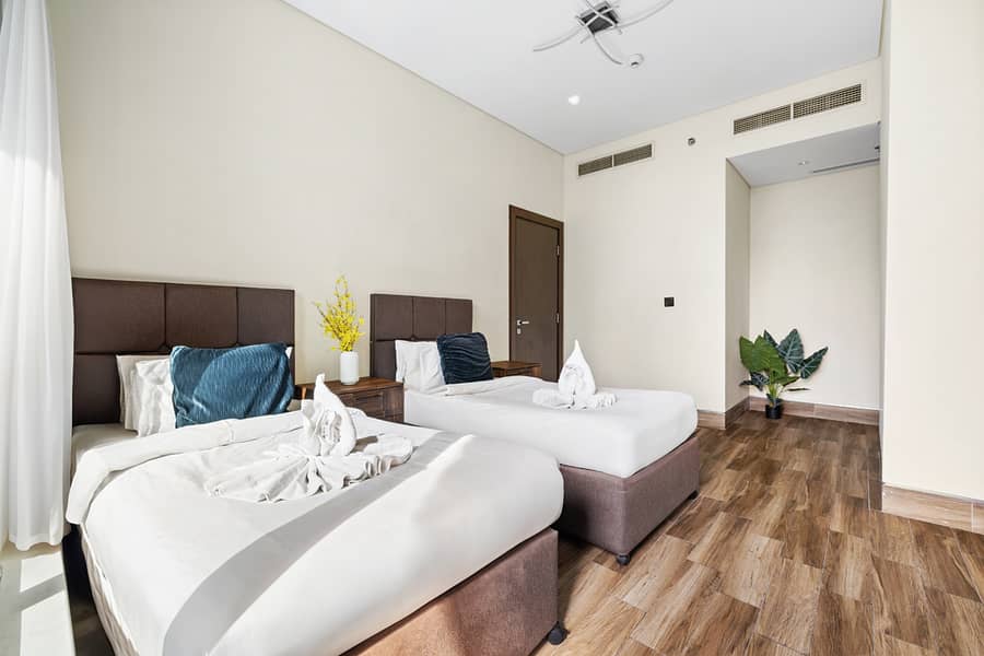 Elegant 2 BR Canal View | Hotel-Style Living | Great Amenities - Image 20