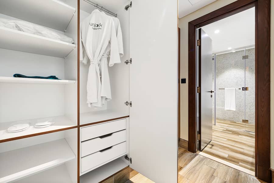 Elegant 2 BR Canal View | Hotel-Style Living | Great Amenities - Image 28