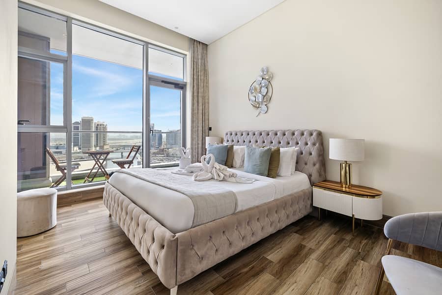 Elegant 2 BR Canal View | Hotel-Style Living | Great Amenities - Image 23