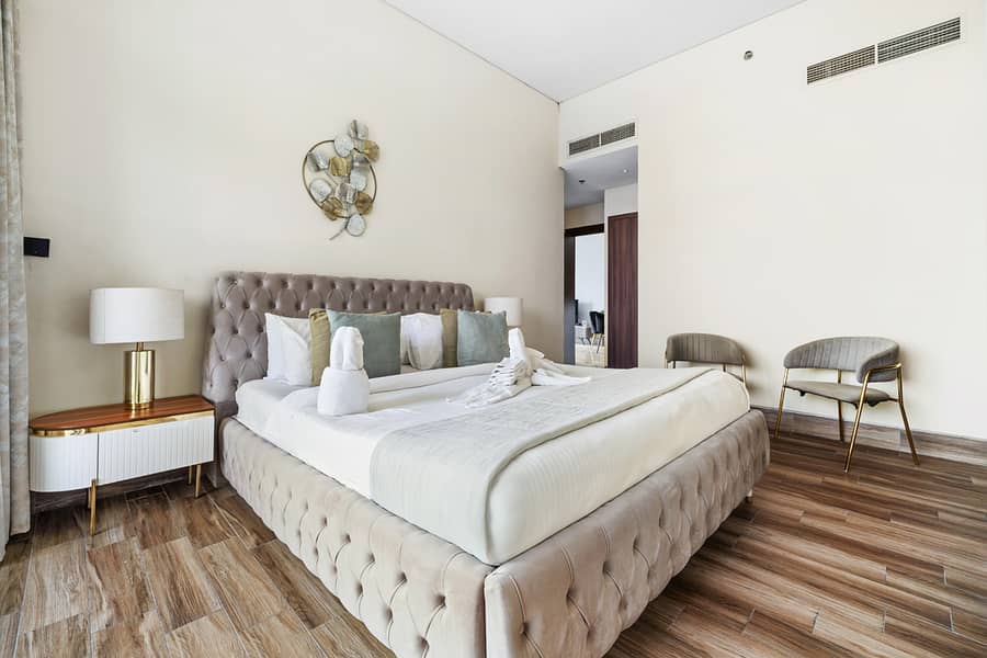 Elegant 2 BR Canal View | Hotel-Style Living | Great Amenities - Image 25