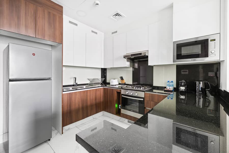 Elegant 2 BR Canal View | Hotel-Style Living | Great Amenities - Image 29