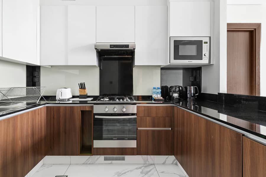 Elegant 2 BR Canal View | Hotel-Style Living | Great Amenities - Image 30