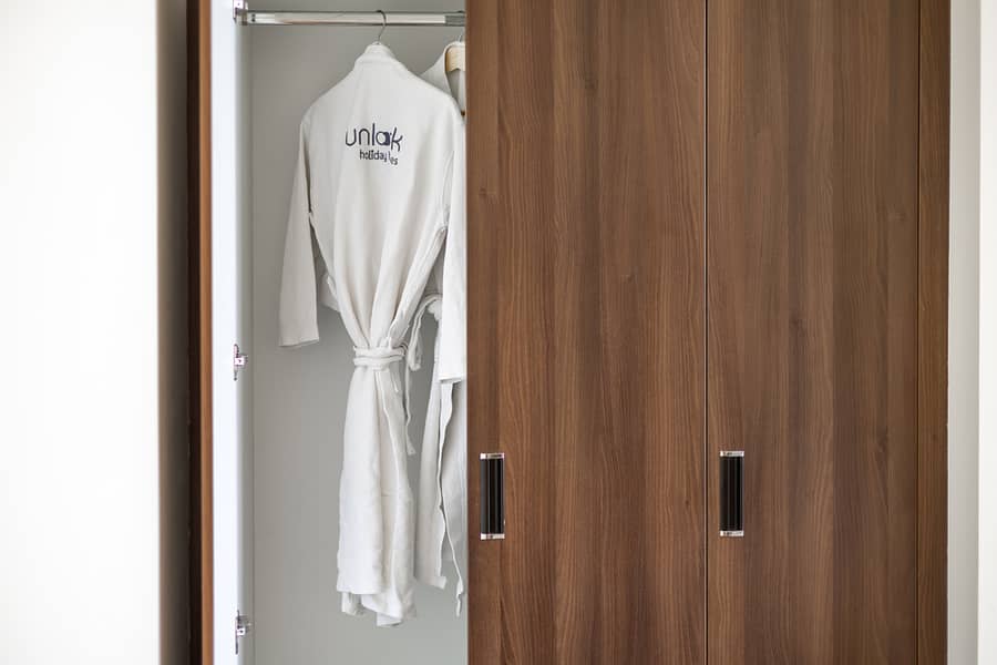 Elegant 2 BR Canal View | Hotel-Style Living | Great Amenities - Image 33