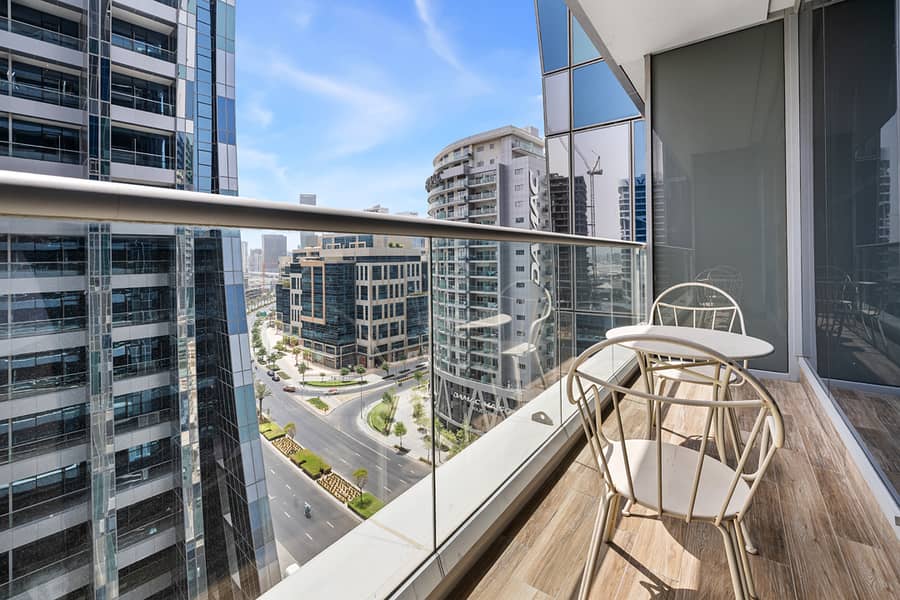 Bright Studio | Massive Balcony Canal Views - Image 7