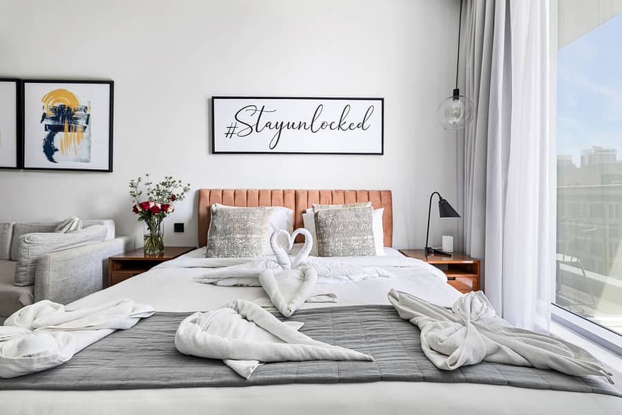 Bright Studio | Massive Balcony Canal Views - Image 9