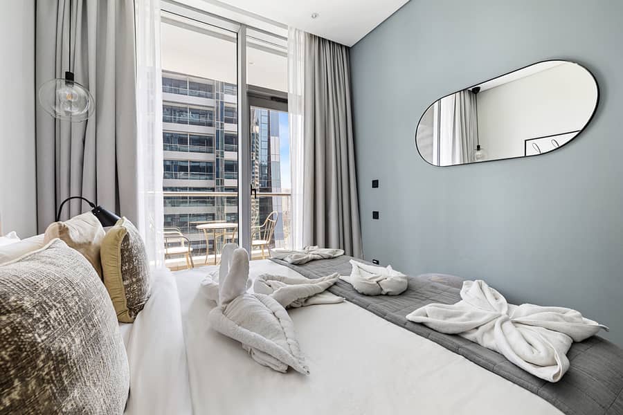 Bright Studio | Massive Balcony Canal Views - Image 11