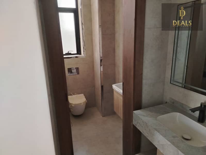 35 dbab57ac-58c5-4bed-bb8a-517daa7f6b66. jpg