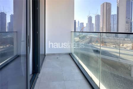 Studio for Rent in Business Bay, Dubai - Modern Design | Central Location | Premium