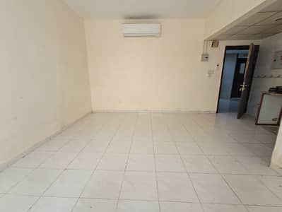 استوديو  للايجار في تجارية مويلح، الشارقة - 20250907_103159. jpg