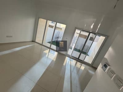 3 Bedroom Villa for Sale in DAMAC Hills 2 (Akoya by DAMAC), Dubai - Damac Hills Victoria (1). jpeg