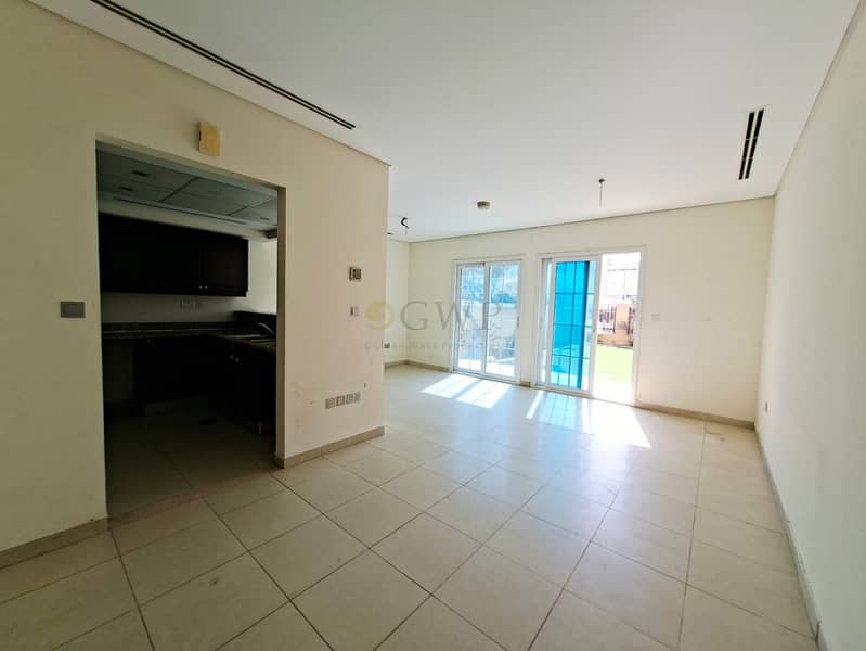 Single Row | Park Facing | Easy Access | Available - Image 7