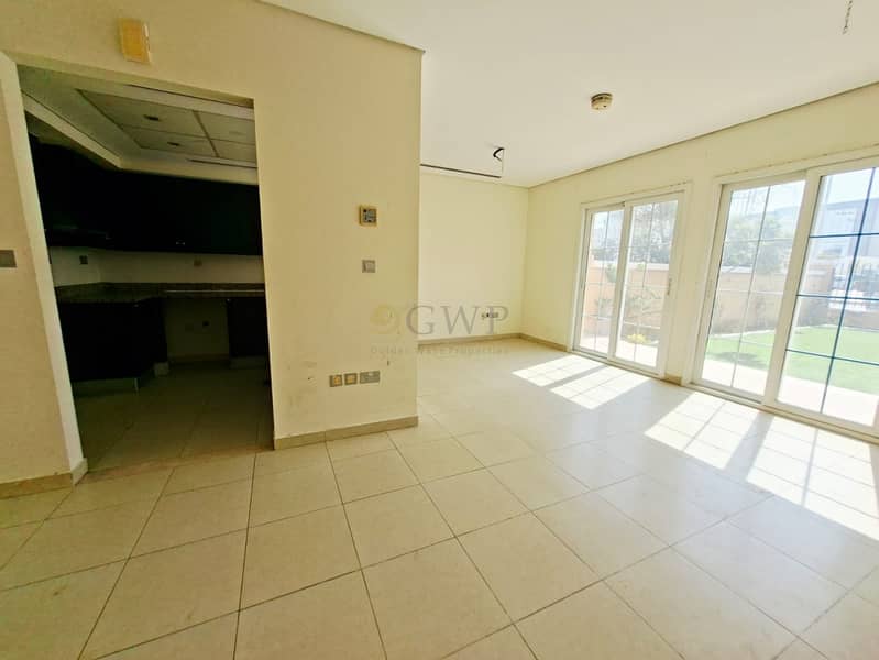 Single Row | Park Facing | Easy Access | Available - Image 9