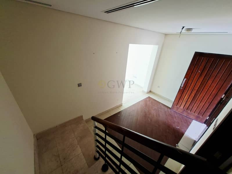 Single Row | Park Facing | Easy Access | Available - Image 11