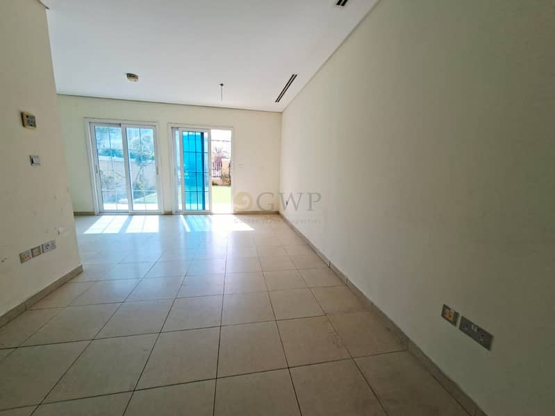 Single Row | Park Facing | Easy Access | Available - Image 12