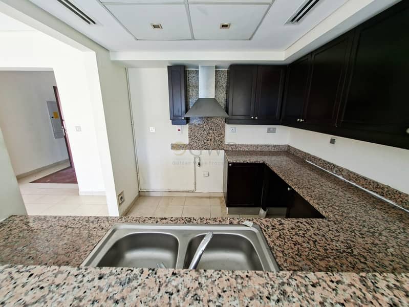 Single Row | Park Facing | Easy Access | Available - Image 13