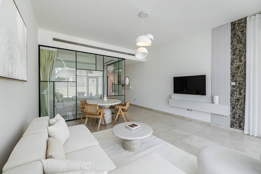 Spacious 1 BR Plus Study Room | City View | Close to Downtown - Image 7