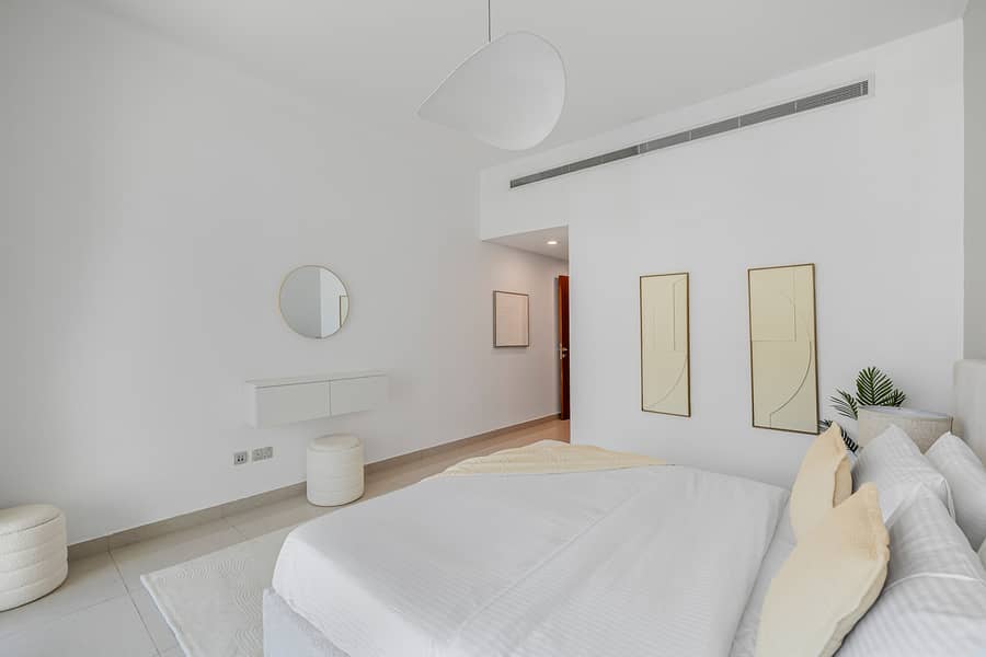 Spacious 1 BR Plus Study Room | City View | Close to Downtown - Image 6