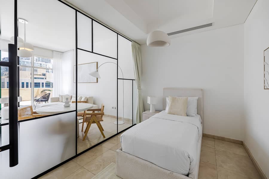 Spacious 1 BR Plus Study Room | City View | Close to Downtown - Image 14