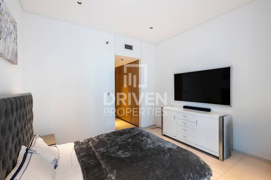 Burj Khalifa View | Vacant | Fully Furnished - Image 13