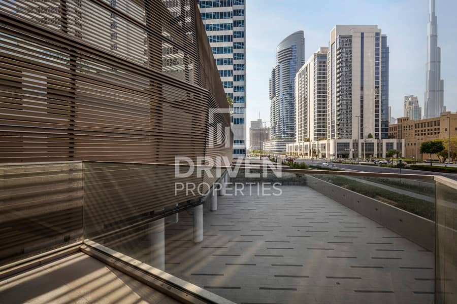 Burj Khalifa View | Vacant | Fully Furnished - Image 18