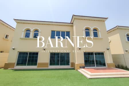 4 Bedroom Villa for Rent in Jumeirah Park, Dubai - Quiet Area | Vacant | Large Garden | Legacy Style