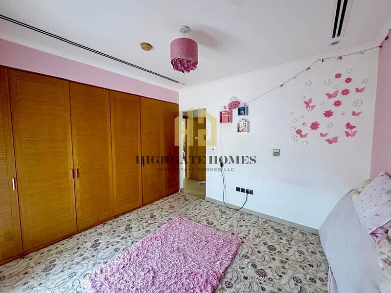 NEW in the Market | 4BR Small | Well-Kept Villa - Image 9