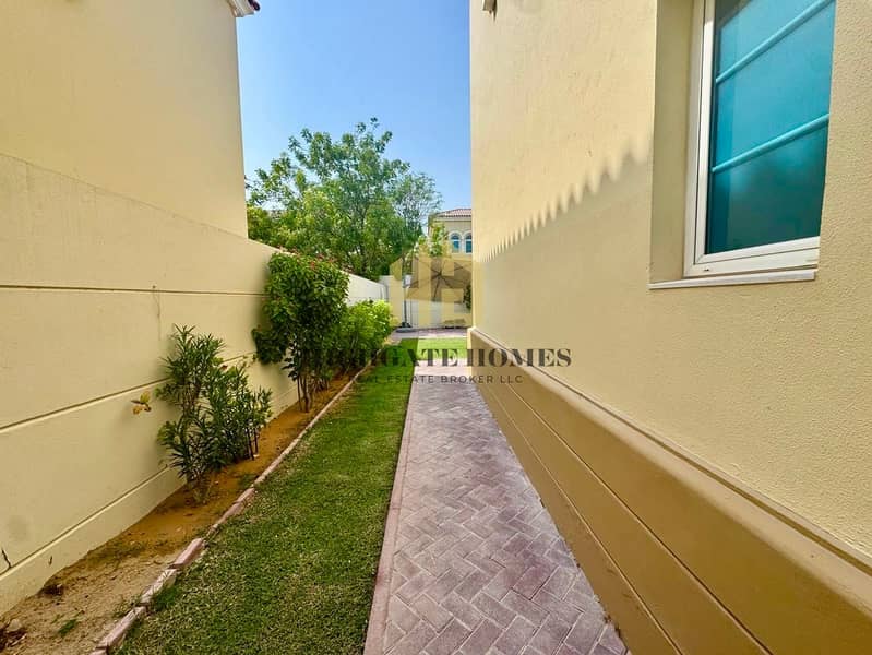 NEW in the Market | 4BR Small | Well-Kept Villa - Image 15