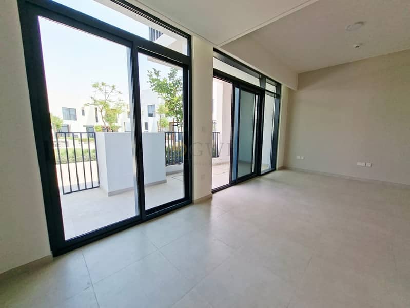 Next to Pool | Brand New | In the Middle of Park - Image 9