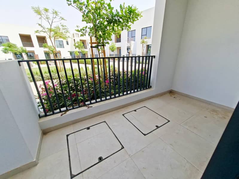 Next to Pool | Brand New | In the Middle of Park - Image 12