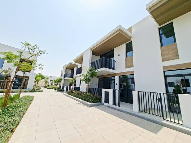 Next to Pool | Brand New | In the Middle of Park - Image 17