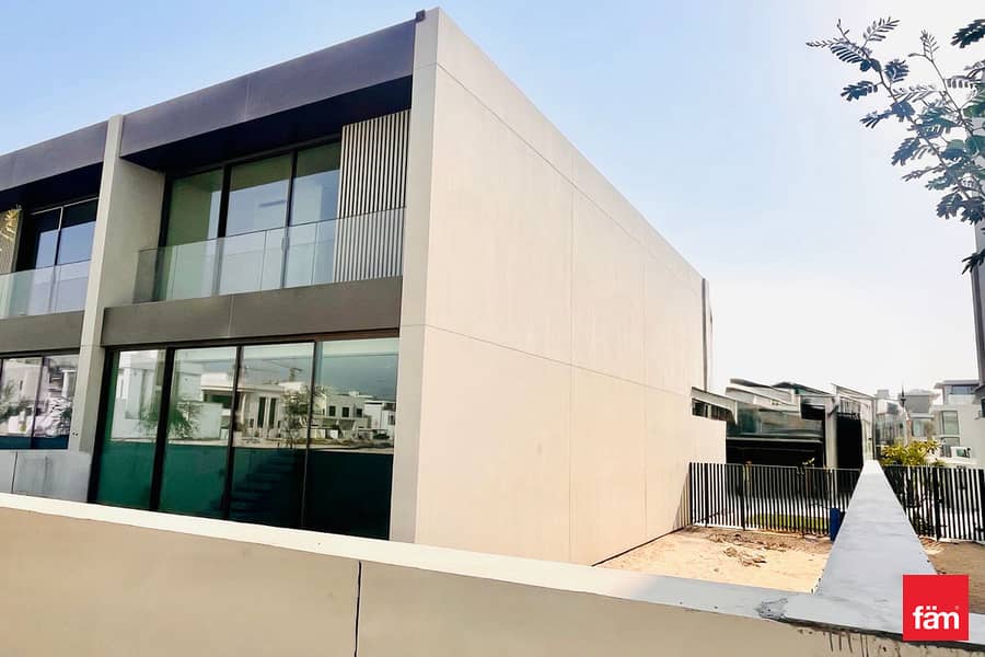 Corner Unit|Great Plan| Phase 2| Close to NAS Mall Corner Unit|Great Plan| Phase 2| Close to NAS Mall