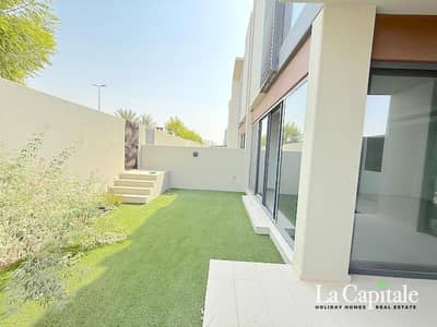 4 Bedroom Townhouse for Rent in Dubailand, Dubai - Ready to Move | Steps from Amenities | Corner Unit