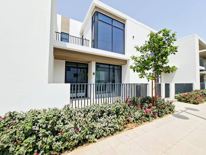 Walk to Pool | Park Backing | Sunny and Bright