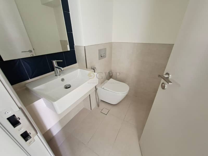 Walk to Pool | Park Backing | Sunny and Bright - Image 7