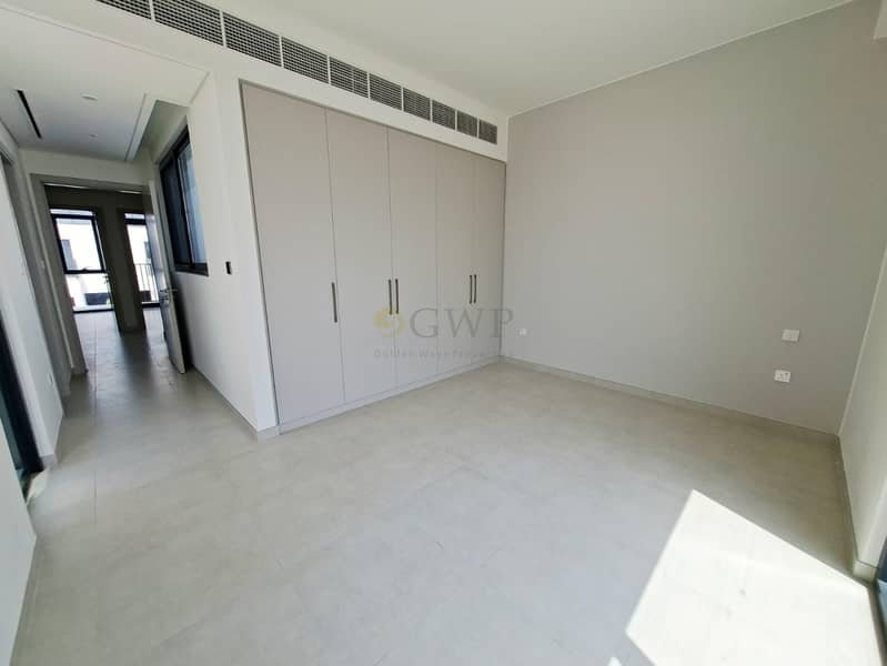 Walk to Pool | Park Backing | Sunny and Bright - Image 10