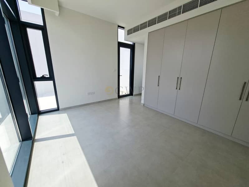 Walk to Pool | Park Backing | Sunny and Bright - Image 13