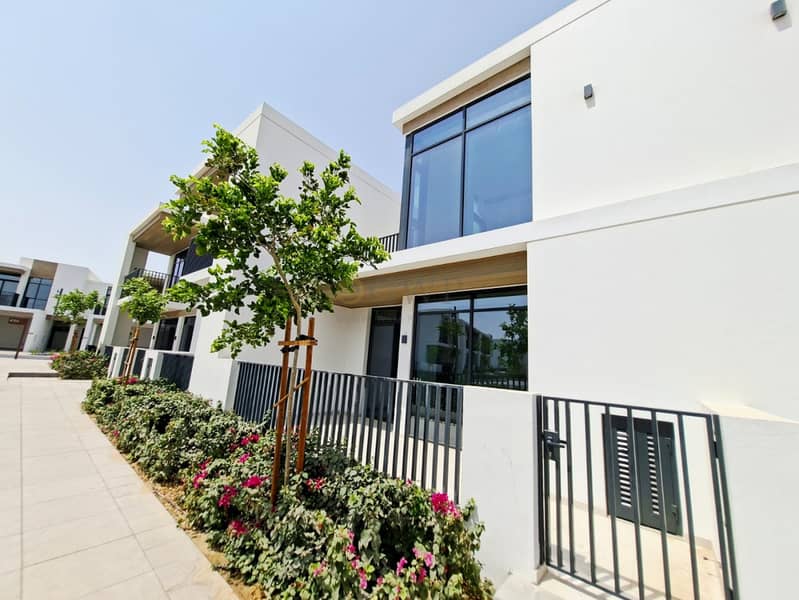 Walk to Pool | Park Backing | Sunny and Bright - Image 15