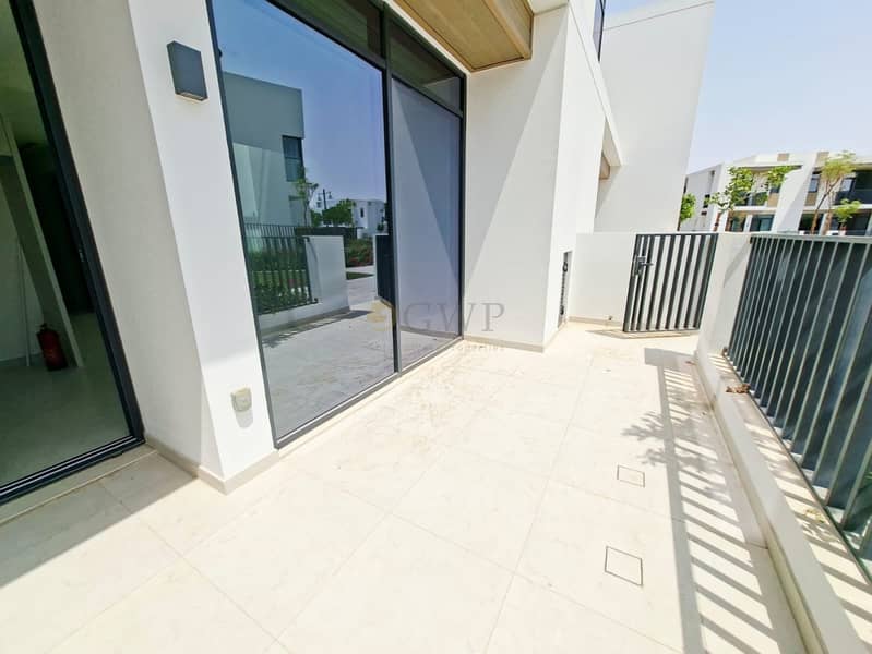 Walk to Pool | Park Backing | Sunny and Bright - Image 21