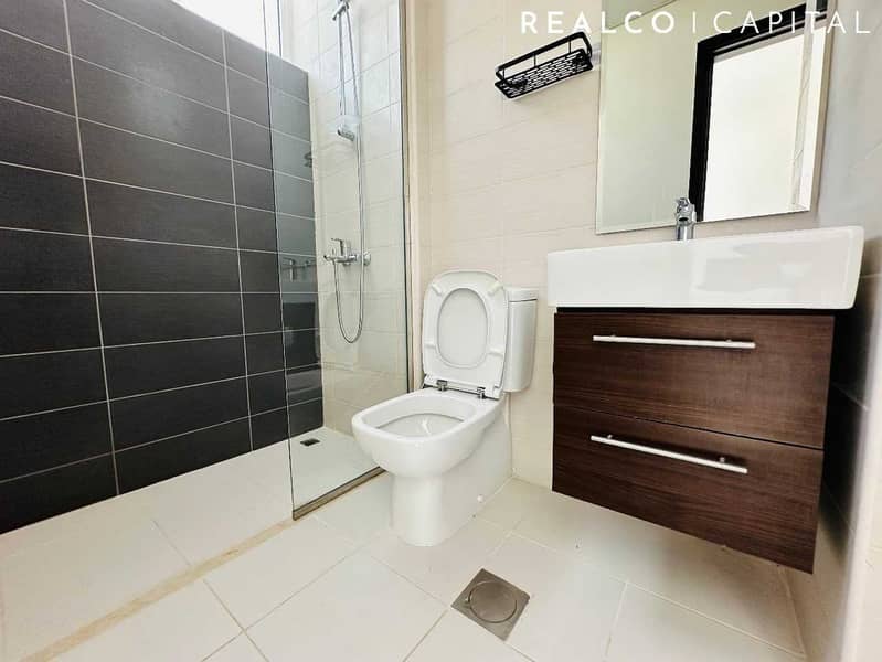 3BR Townhouse | Back to Back | Vacant Now - Image 10