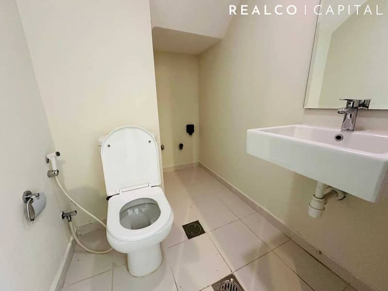 3BR Townhouse | Back to Back | Vacant Now - Image 13