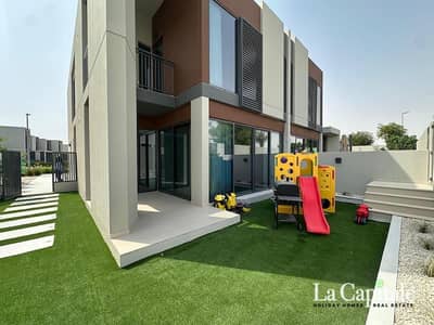 4 Bedroom Townhouse for Rent in Dubailand, Dubai - Ready to Move | Steps from Amenities | Corner Unit