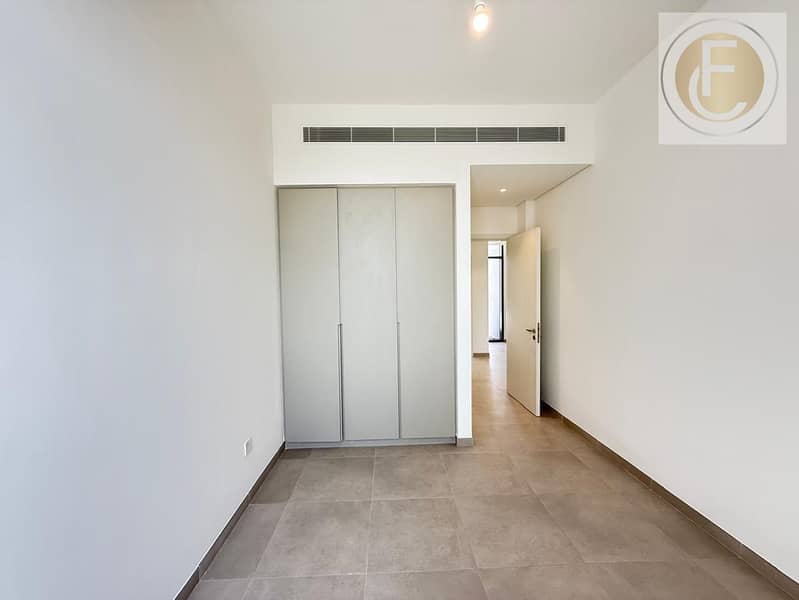 Brand new | Single Row | 3BR+M | Spacious Layout Prime Location - Image 11