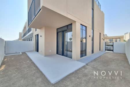 4 Bedroom Townhouse for Rent in Dubai South, Dubai - Spacious 4-Bedroom Villa | Huge Plot | Luxurious