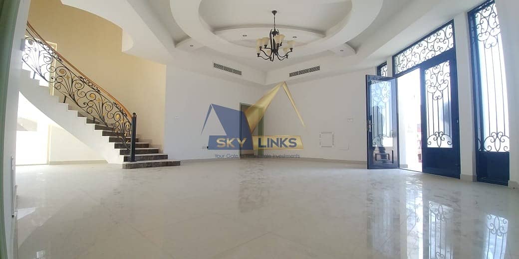 Huge 4 Bedroom Villa  for Rent in Al Barsha