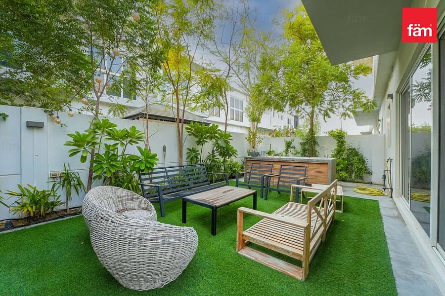 EXCLUSIVE I Furnished 3 BED I End Unit I VOT - Image 14