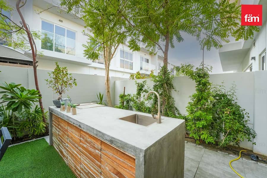 EXCLUSIVE I Furnished 3 BED I End Unit I VOT - Image 13