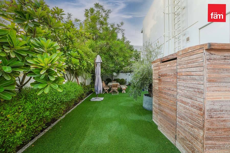 EXCLUSIVE I Furnished 3 BED I End Unit I VOT - Image 16